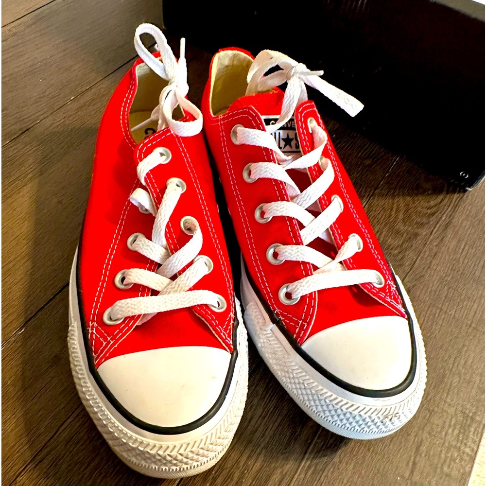 Red low top chuck converse